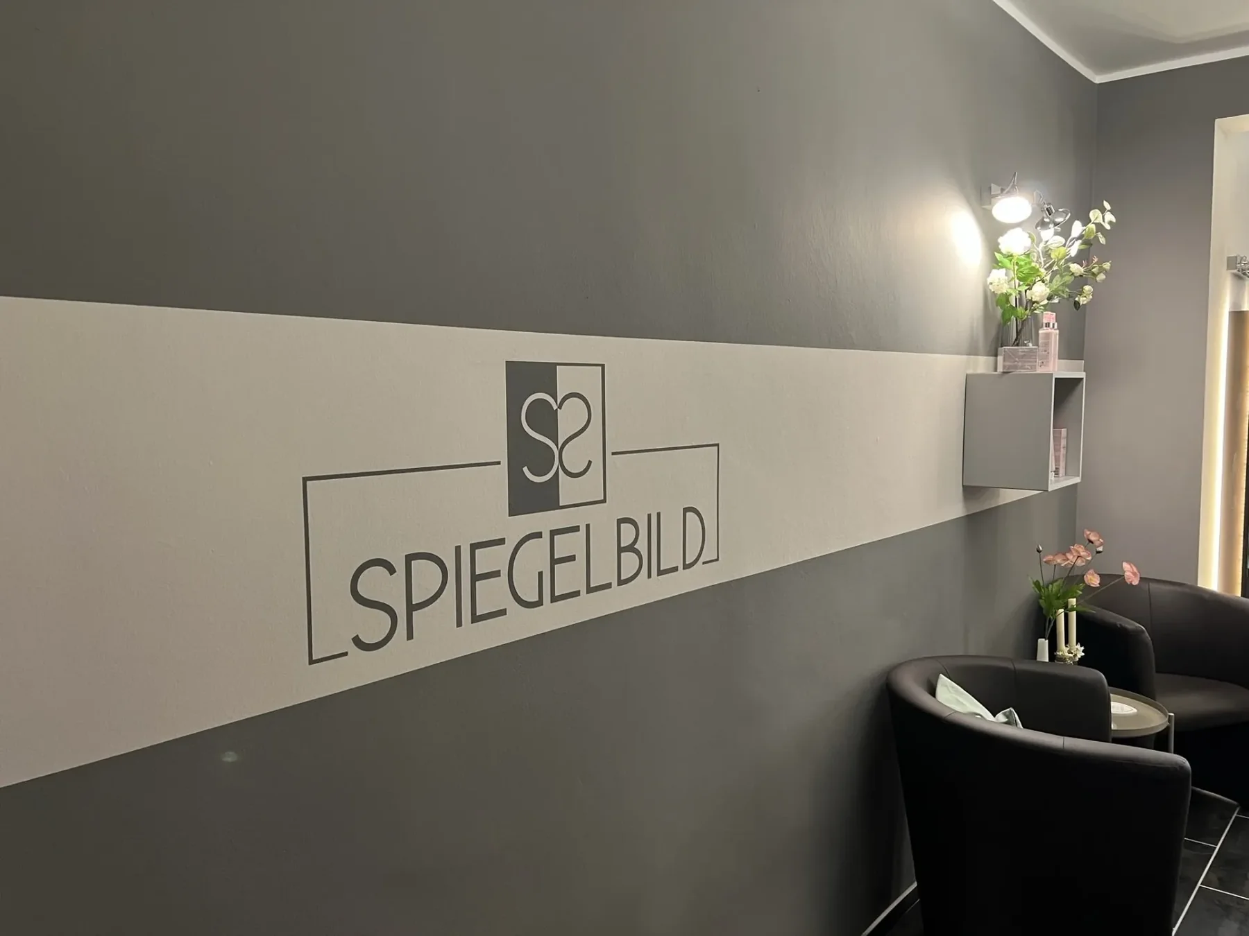 Salon Spiegelbild